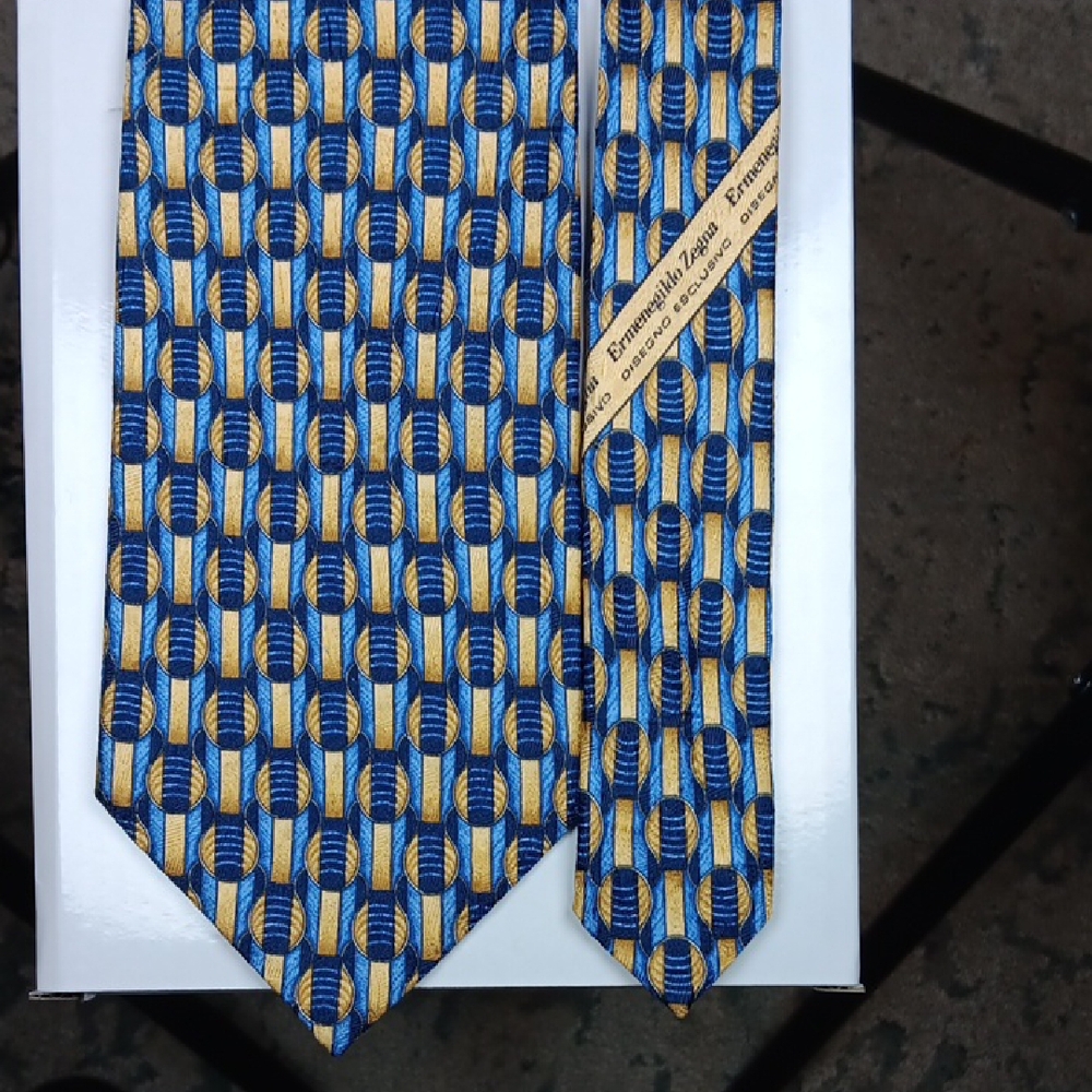 Ermenegildo Zegna Blue and Gold Patterned Men's Silk Tie - Picture 4 of 6